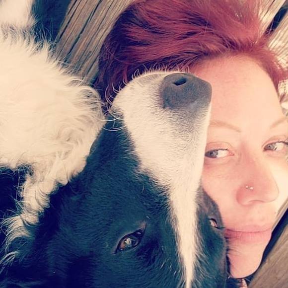 Poshmark.com/closet/@uniqlimperfect - Picture 1 of 3